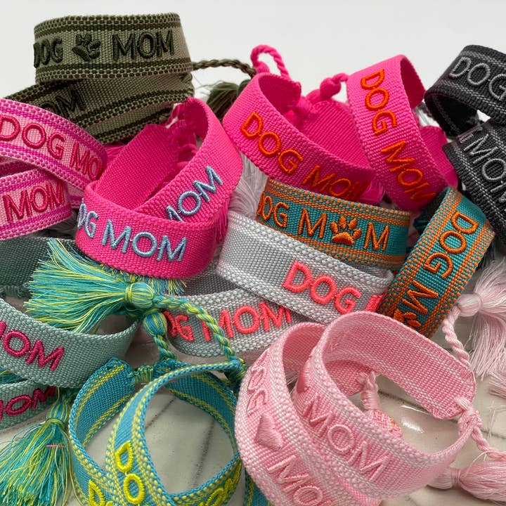 Parsley & Pepper – Großhandel Gewebtes/geflochtenes Armband – DOG MOM Statement Armband gewebt, bestickt