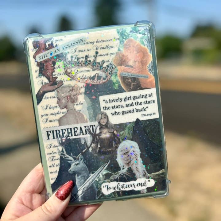 Awfullynerdy.co - Vente Couvertures de livre - Collage inspiré du Trône de verre avec insert pour Kindle Paperwhite1