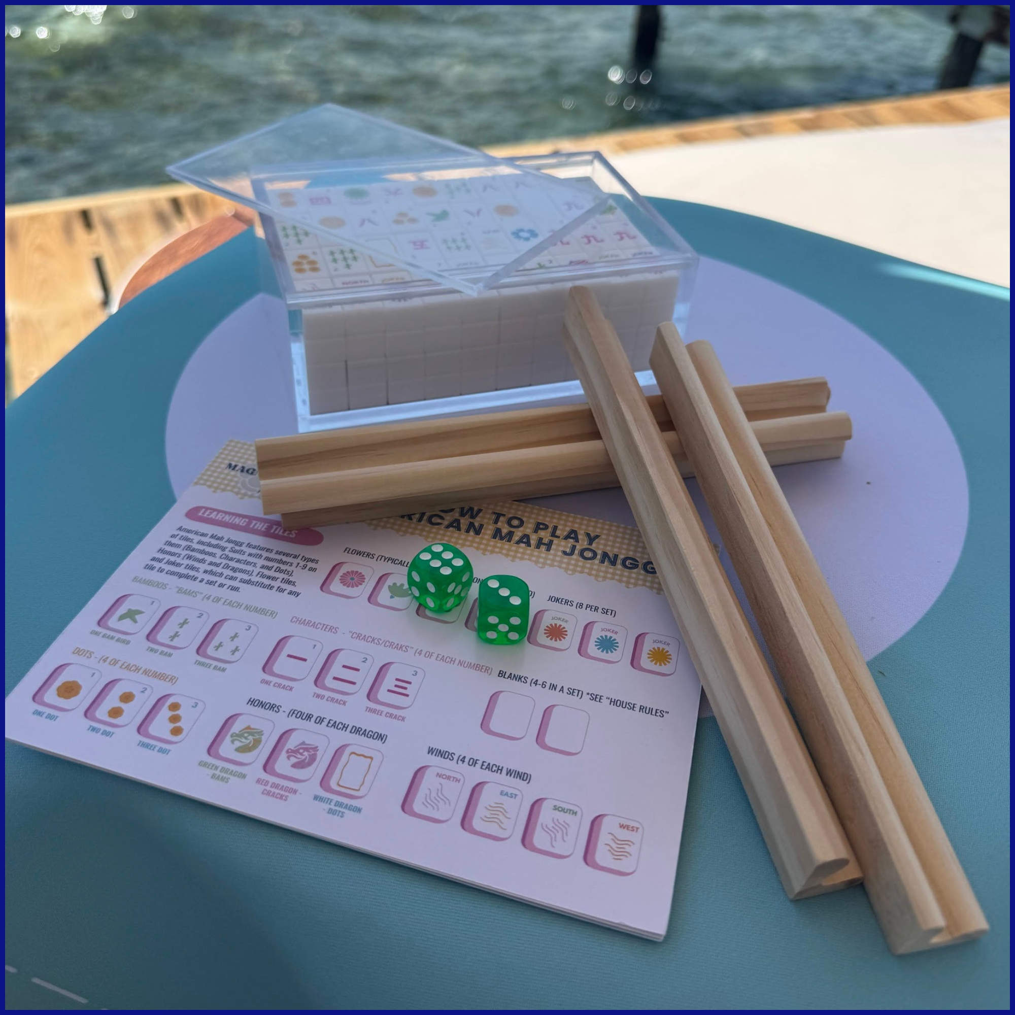 Morningside Mahjong - Venta al por mayor Juegos de mesa - Azulejos de Viaje de Arte en Relieve en Caja de Acrílico con Dados1