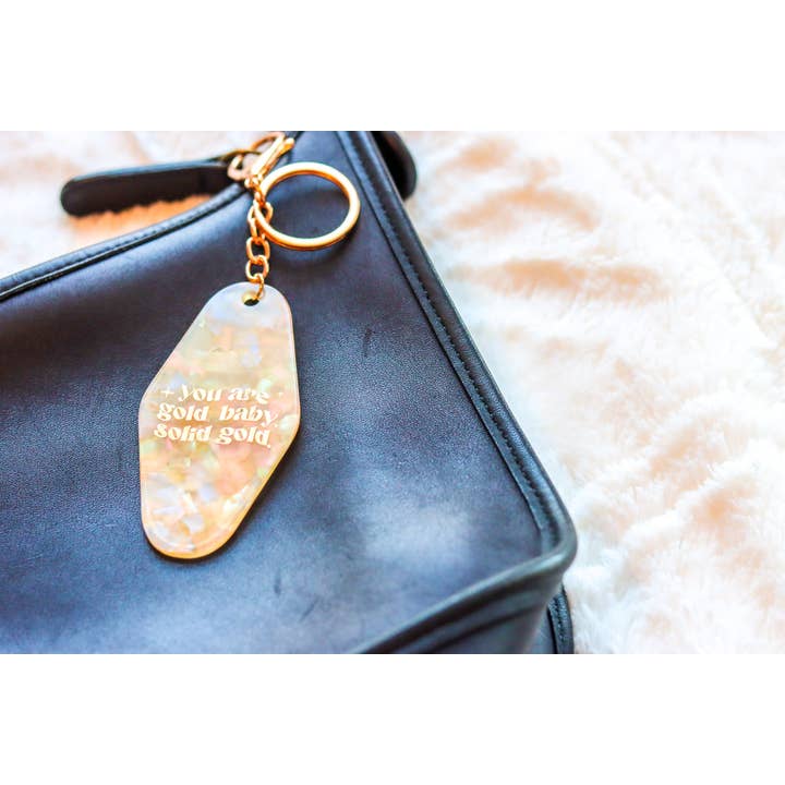 Portachiavi in oro massiccio You Are per la vendita all'ingrosso da parte di Marlene and Rae LLC