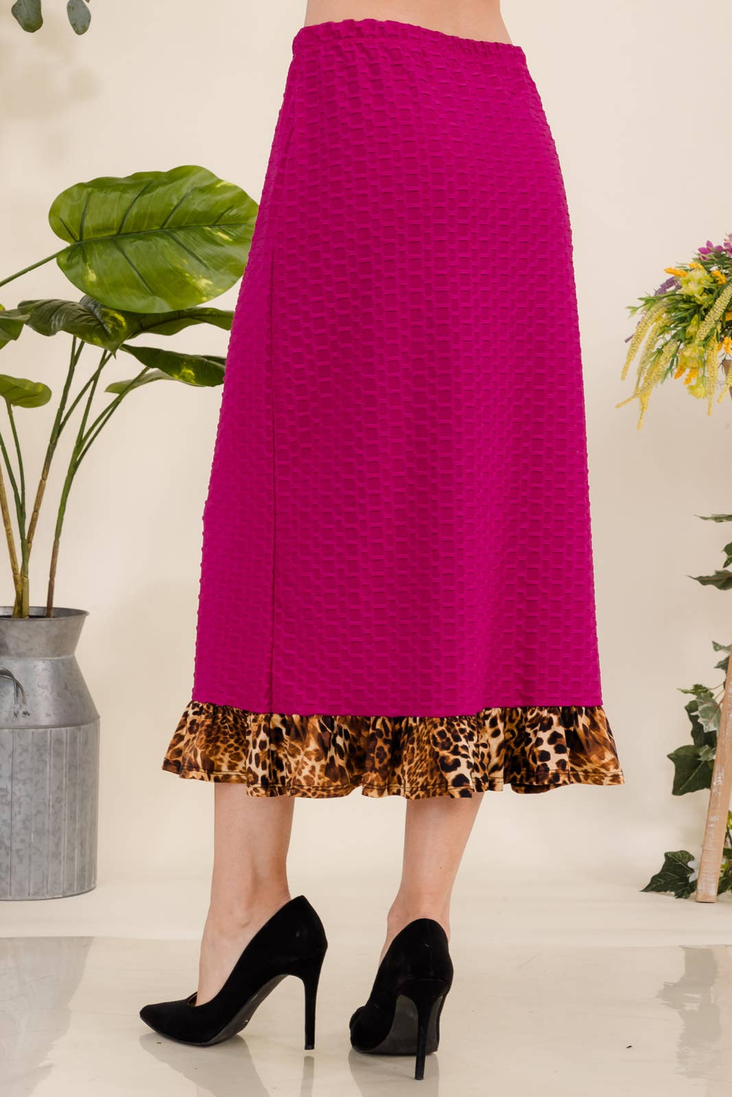 Celeste Clothing - Wholesale Skirt - Women's - PLUS MODEST HONEYCOMB SKIRT w ANIMAL HEMLINE -CS43917-PL10