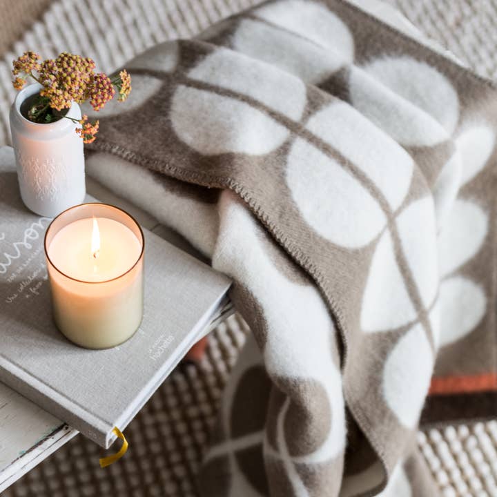 Funky Doris - Wholesale Throw Blanket - Felix jacquard woven blanket beige, soft Norwegian wool
