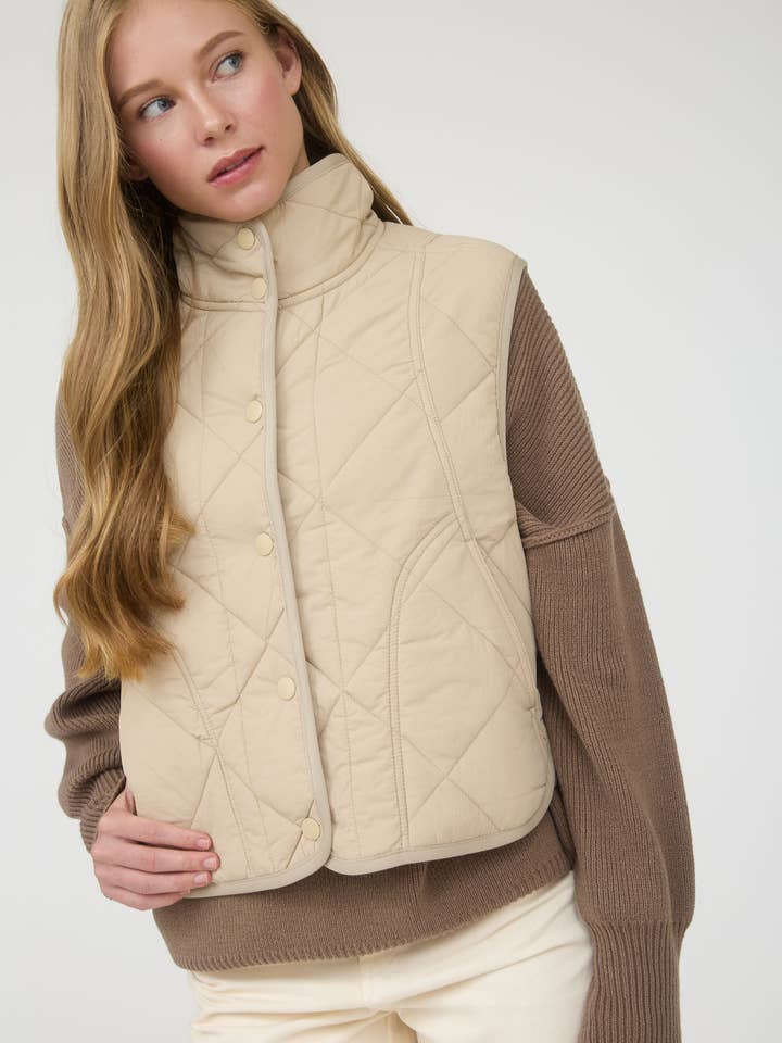 Blu Pepper - Wholesale Outerwear Vest - Women's - SNAP BUTTON QUILTED PUFFER VEST 6