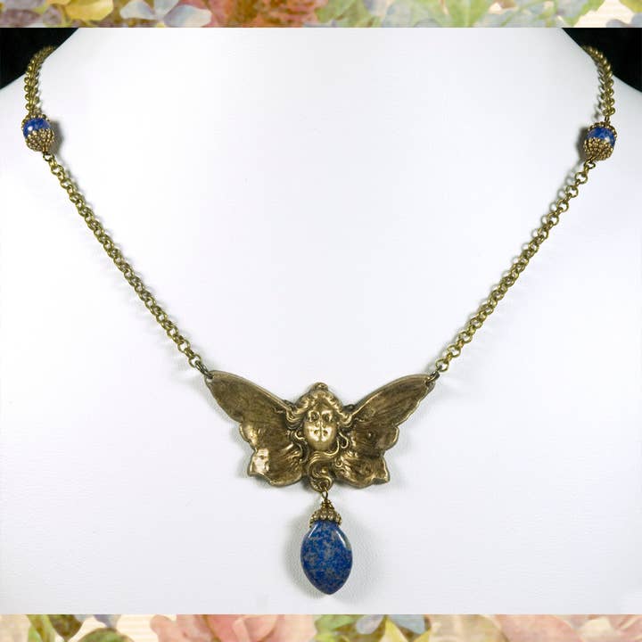 NoMonet - Vente Colliers à pendentif - Collier vintage en laiton - Ange papillon avec lapis