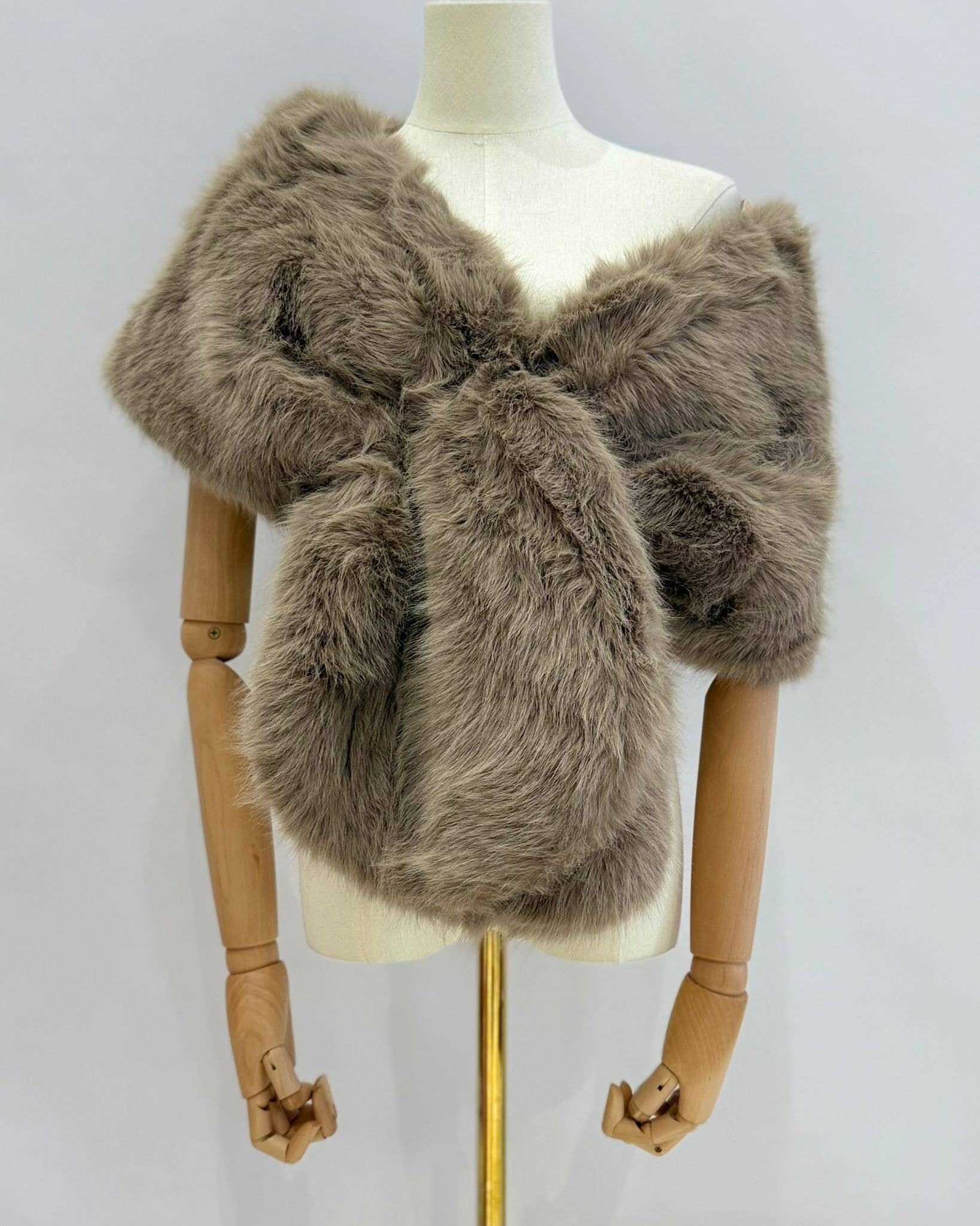 Invitadissimas - Vendita all'ingrosso Pelliccia/Pelliccia sintetica - Donna - Stola in pelliccia sintetica L8050