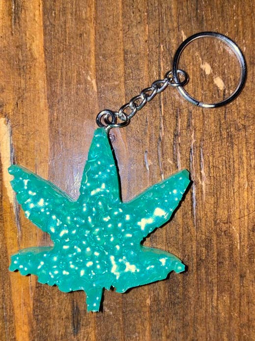 Weed Leaf Schlüsselbund für den Großhandel von KR Kreations LLC