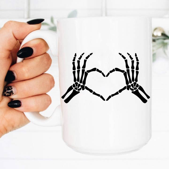 Hjerte Skeleton Hænder | Skellie | Valentinsdag krus for engroshandel hos Boho Sips