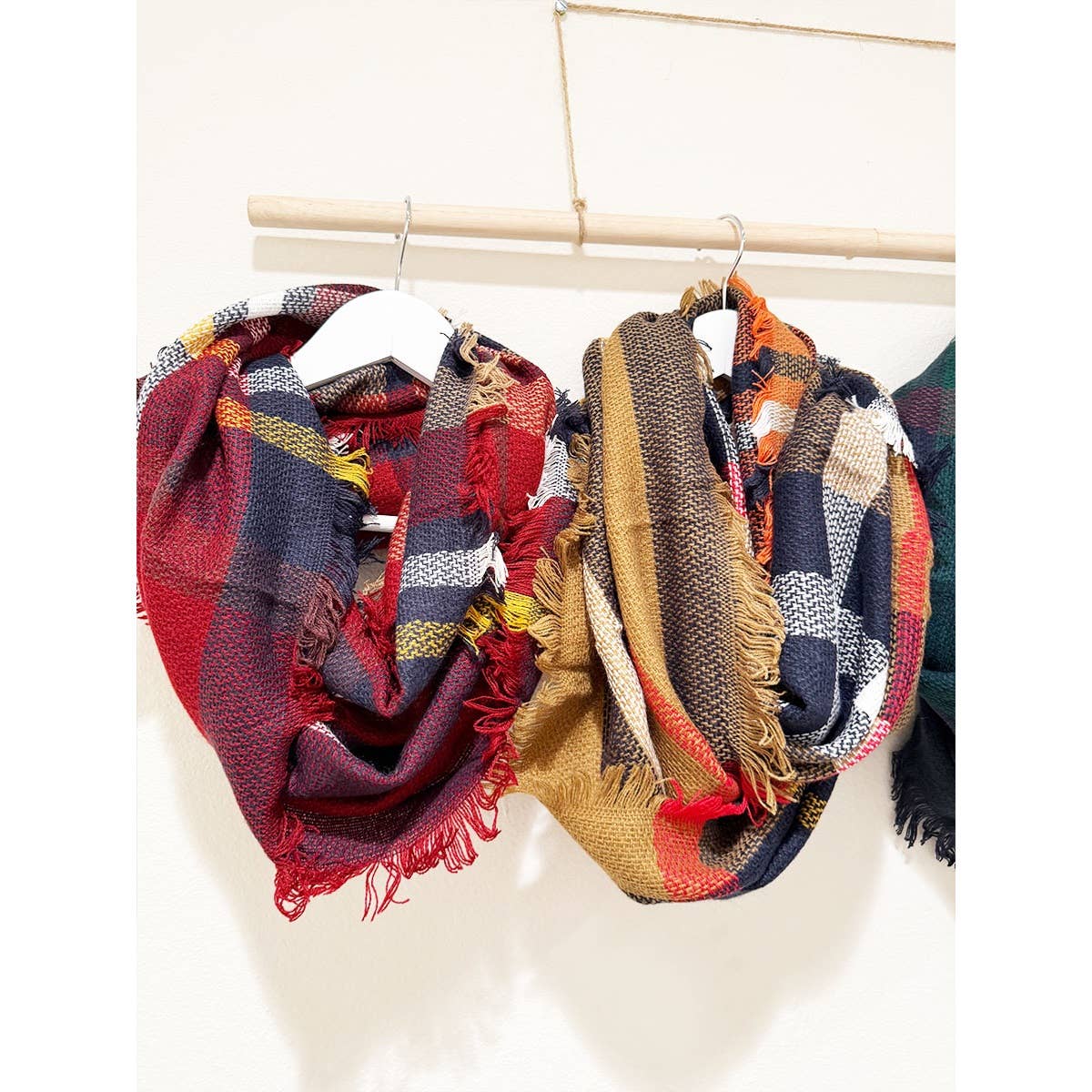 MÉLANGER LA COULEUR Écharpes Infinity à motif écossais en vente sur Faire3