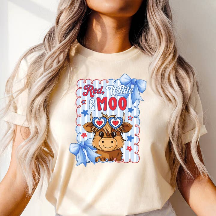 Maglietta grafica "Red White and Moo" per il 4 luglio per la vendita all'ingrosso da parte di Happy Mail Wholesale