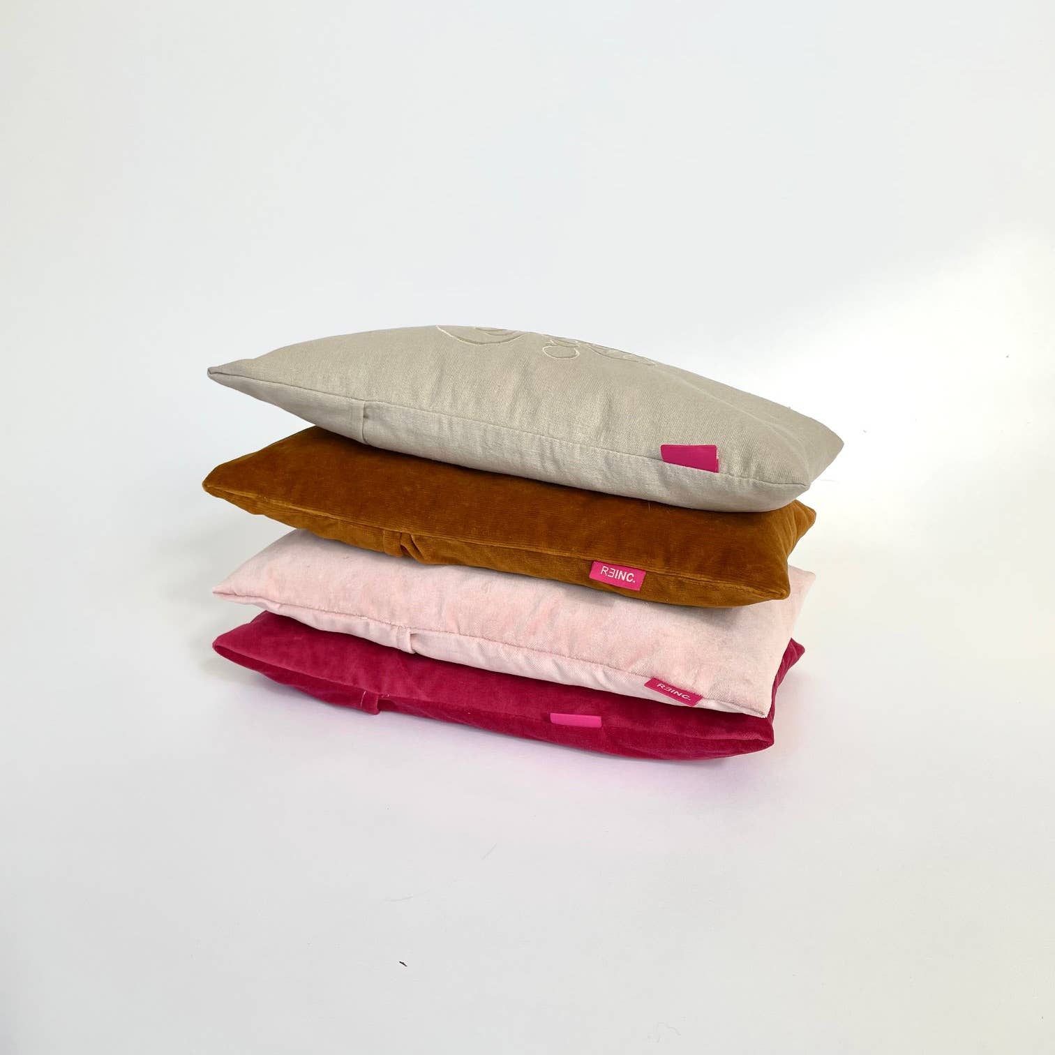 reinc. - Wholesale Yoga Block/Bolster - Organic yoga travel pillow mini Ahimsa, natural linen1