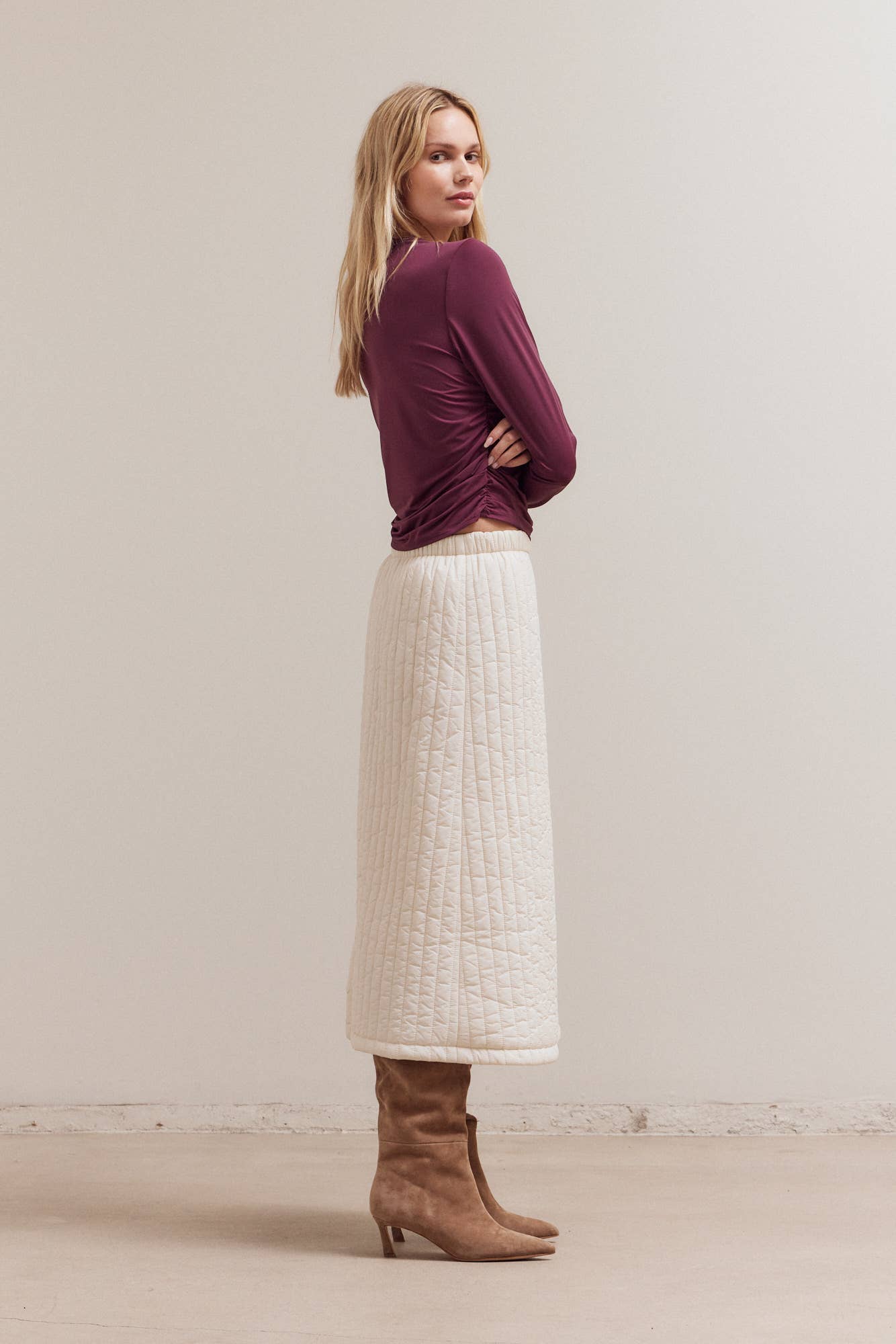 Grade & Gather - Vendita all'ingrosso Gonna - Donna - 50704 - GONNA TRAPUNTATA DI MEDIA LUNGHEZZA10