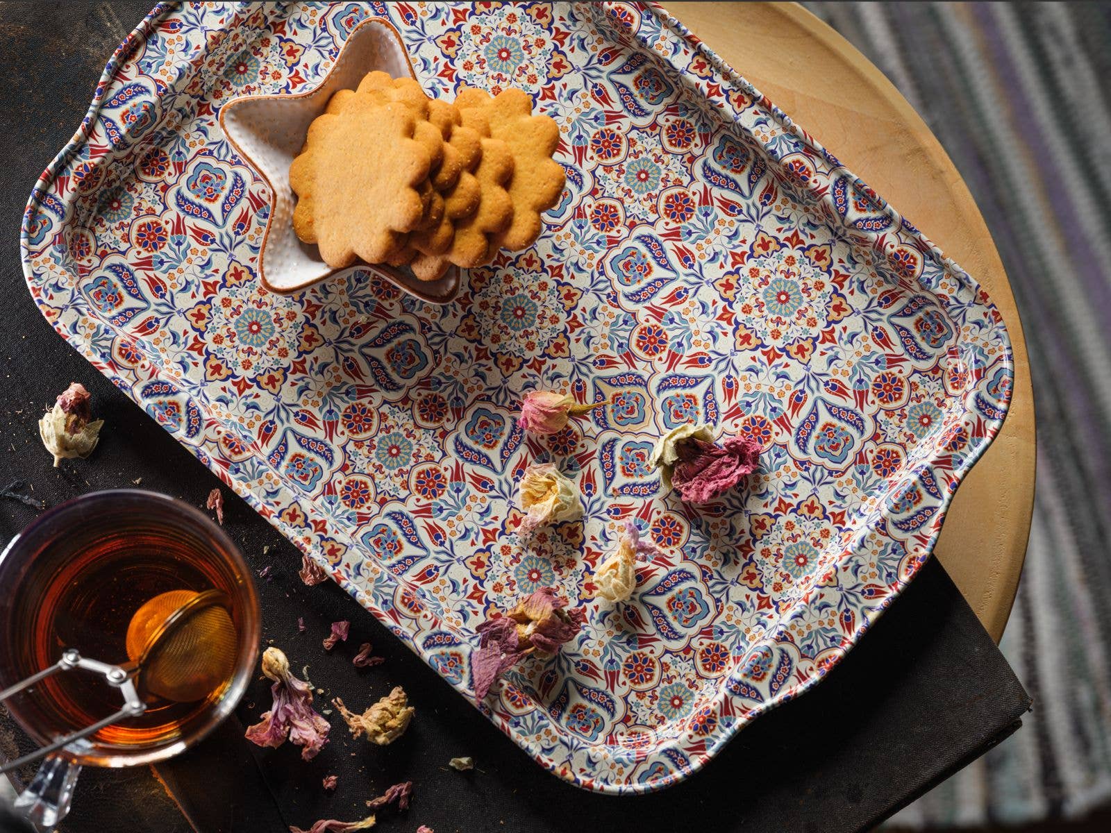 Esthetic Living - Wholesale Serving Tray - Metal Tray - Emel - Large2