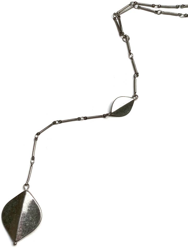 Antieke metalen halsketting met Y-druppelzaad voor wholesale door Juniper Wish