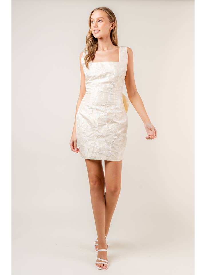 Fore Collection - Wholesale Dress - Women's - CHIC STATEMENT BOW BACK FLORAL COCKTAIL MINI DRESS-DI8374FO4