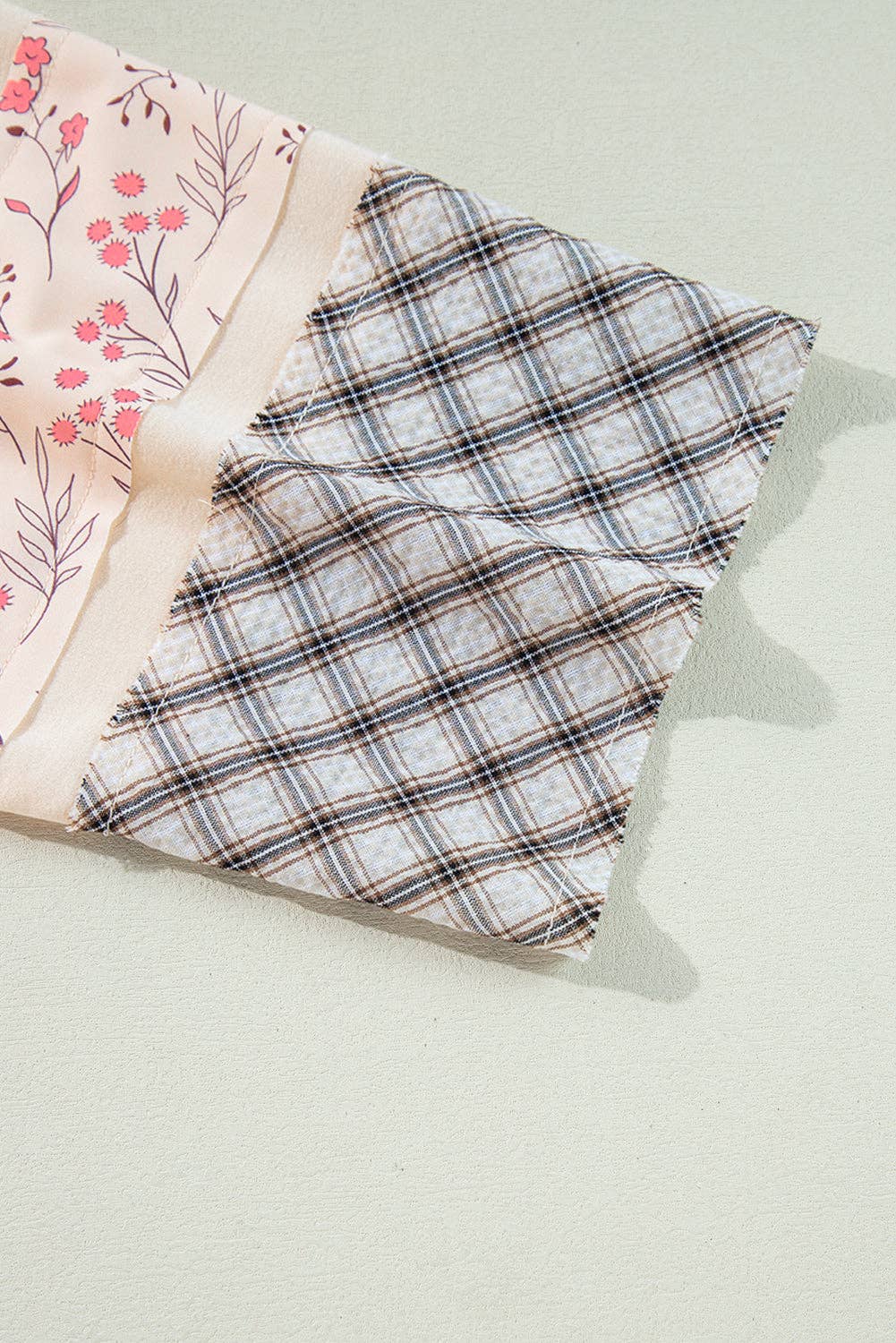 Suhkasana - Wholesale Knit Top - Women's - Plaid Floral Peace Heart Graphic Wide Long Sleeve Top4