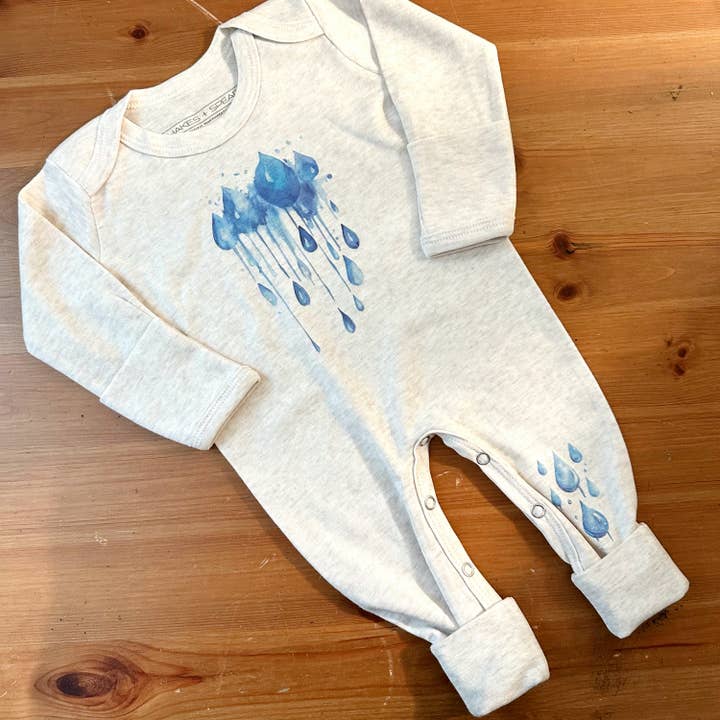 Barboteuse en flocons d'avoine pour bébé - Gouttes de pluie pour la vente par Shakes + Speares