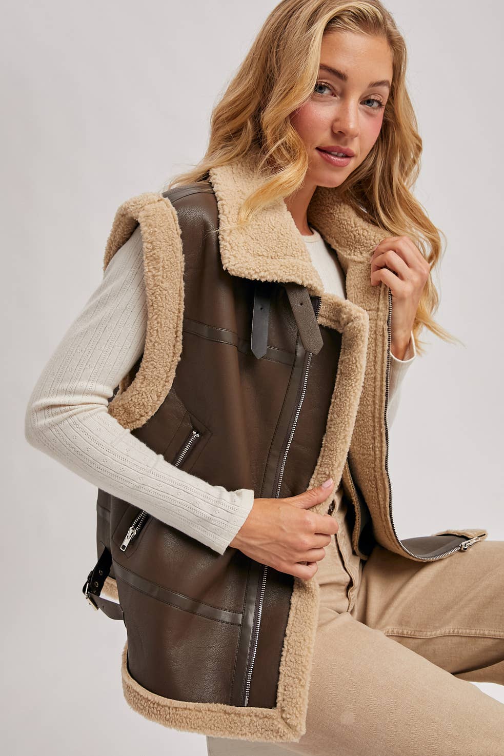 Bluivy – wholesale Outerwear Vest - Women’s – FAUX LEATHER WITH INNER FAUX SHEARLING AVIATOR VEST15