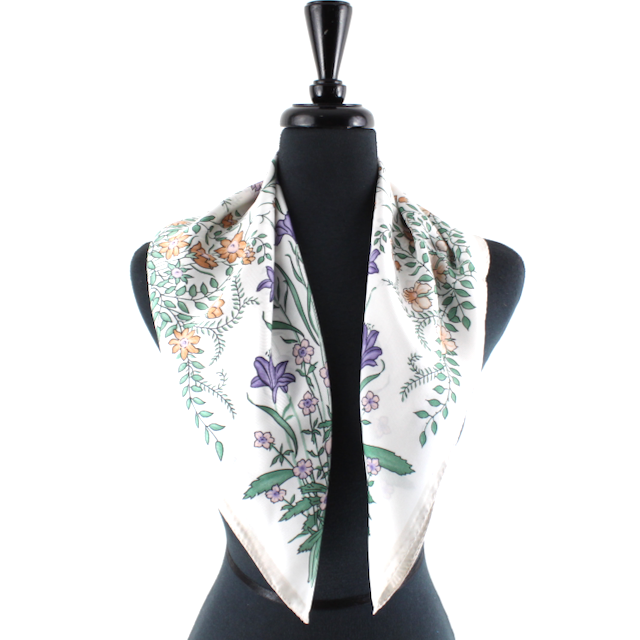 Pretty Persuasions - Wholesale Scarf - Women's - S25095 Floral Square Scarf (28"x28")10