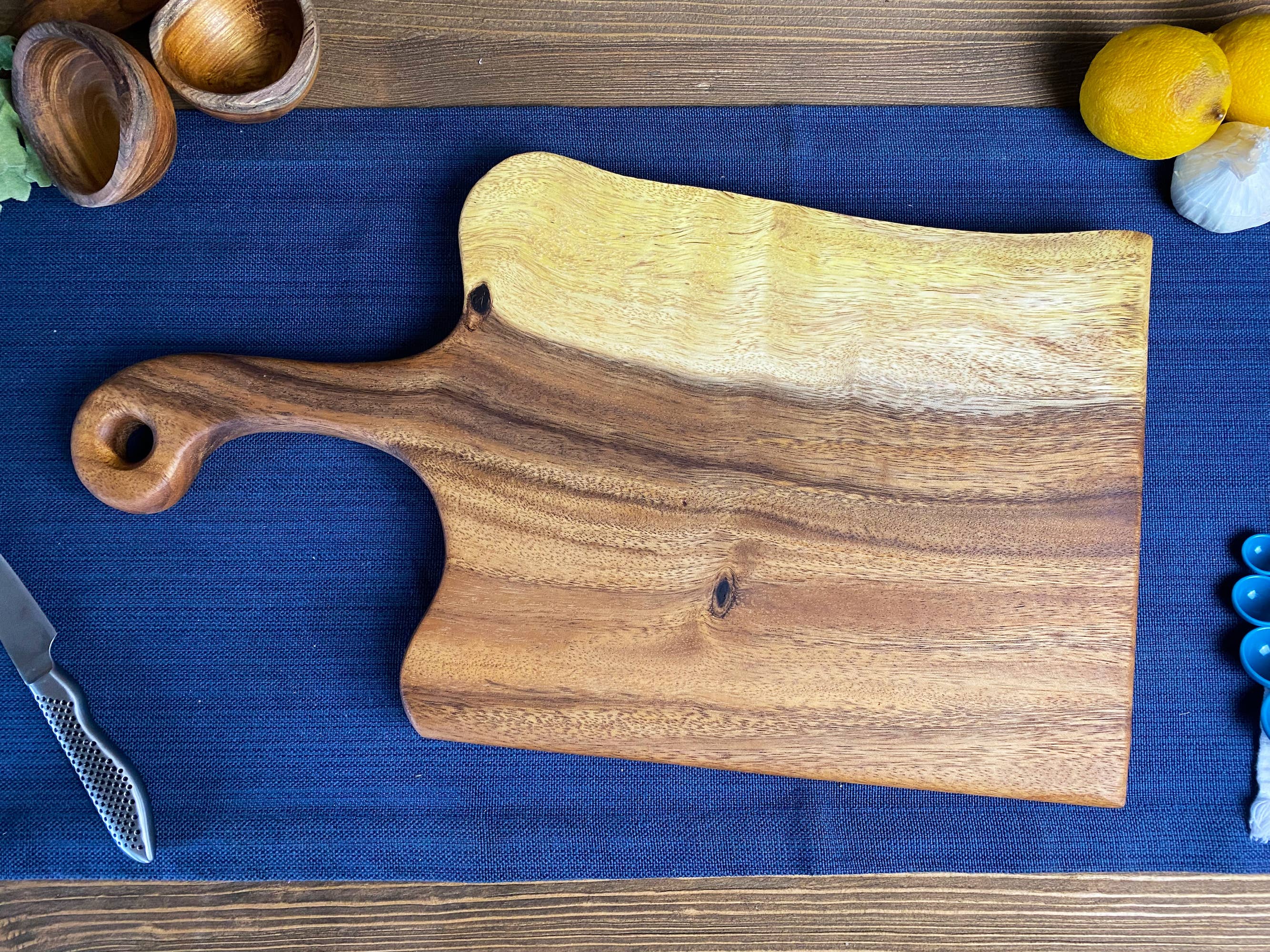 Tuckahoe Hardwoods – wholesale Cutting board – Large Live Edge Board with Handle4