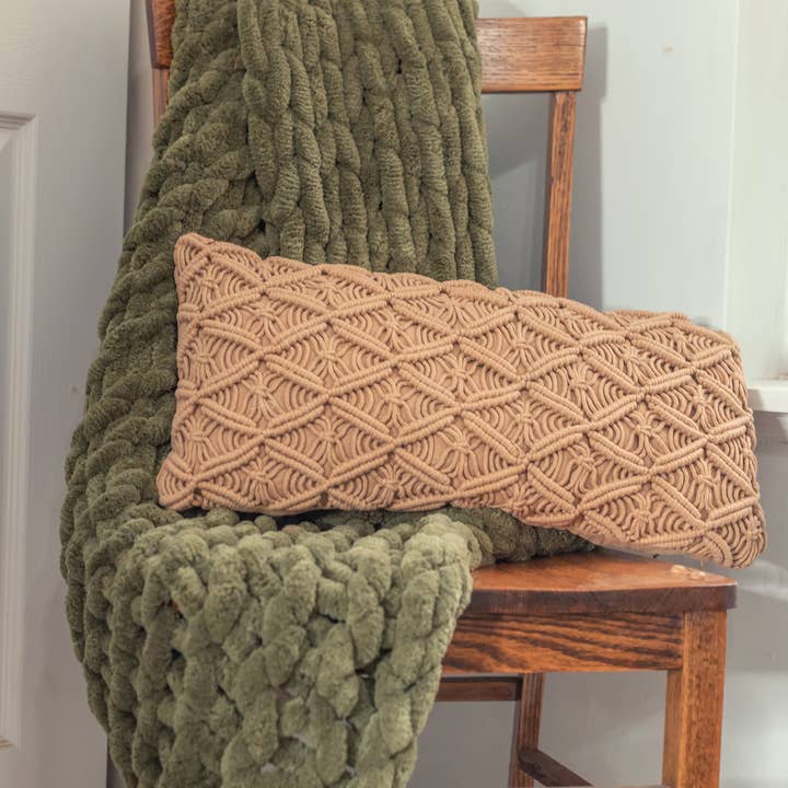 American Heritage Textiles – Engroshandel Pyntepude – Donna Sharp Dekorationspude - Hæklet (tan)