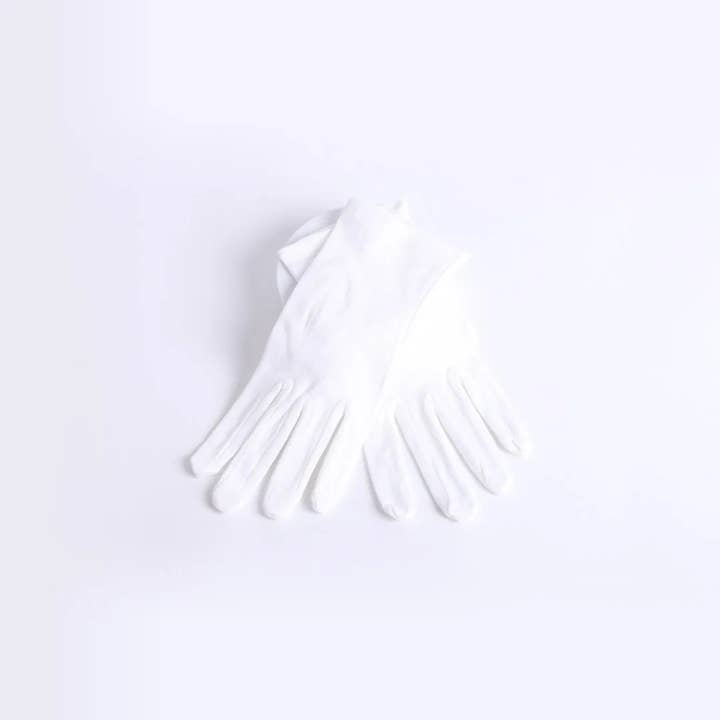 Plain White Glove – Adult Medium for wholesale by Swanson Christian Products