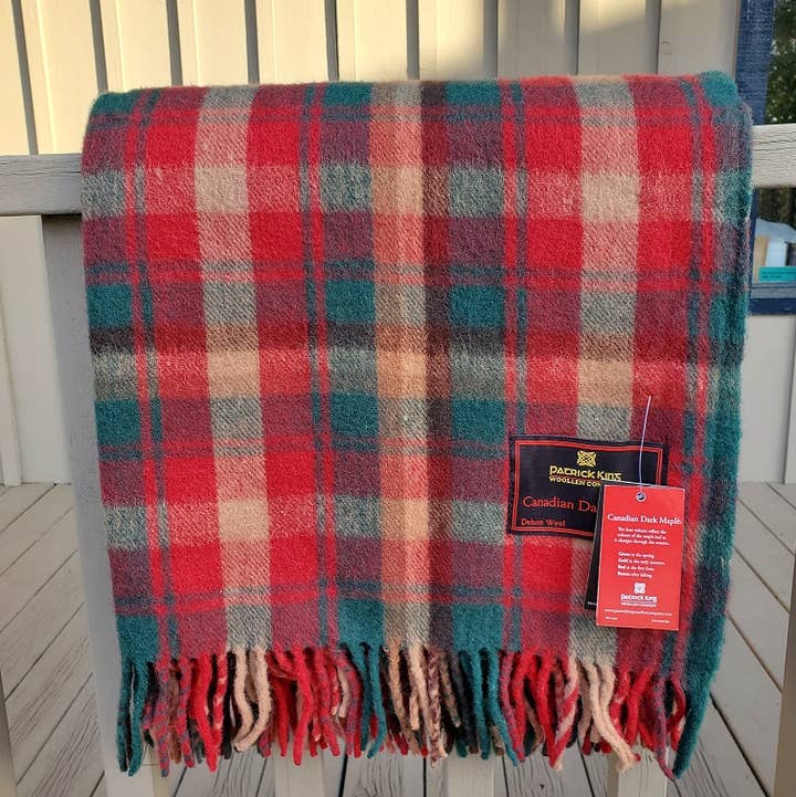 Patrick King Woollen Company - Wholesale Throw Blanket - Dark Maple Deluxe Highland Blanket0