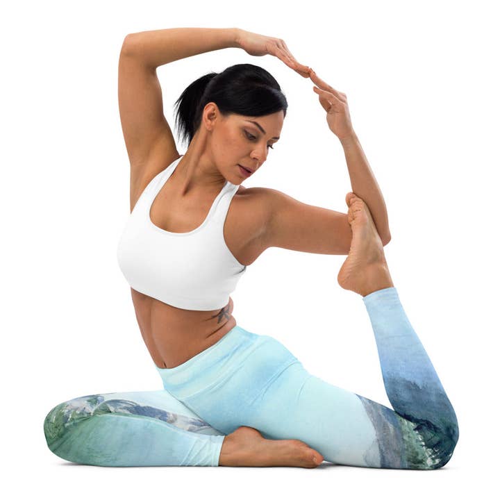 Misty Mountains Designer Leggings för wholesale av Brazen Design Studio