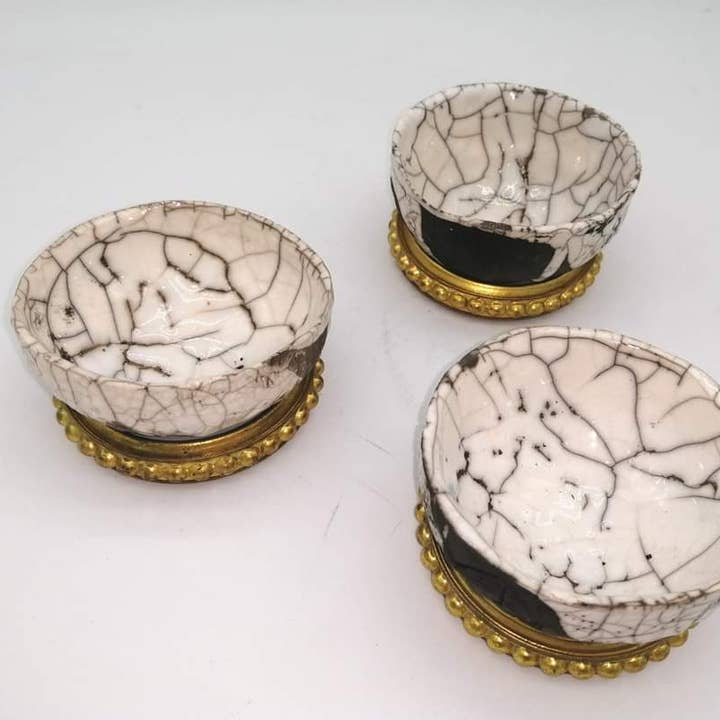 Small bowl for wholesale by Isabelle Bedel - Sculpture Raku