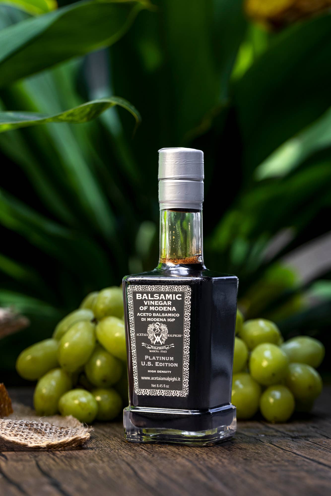 USA Distribution by Taycte - Wholesale Vinegar - Balsamic Vinegar of Modena Platinum (Aged 25+ Years)2