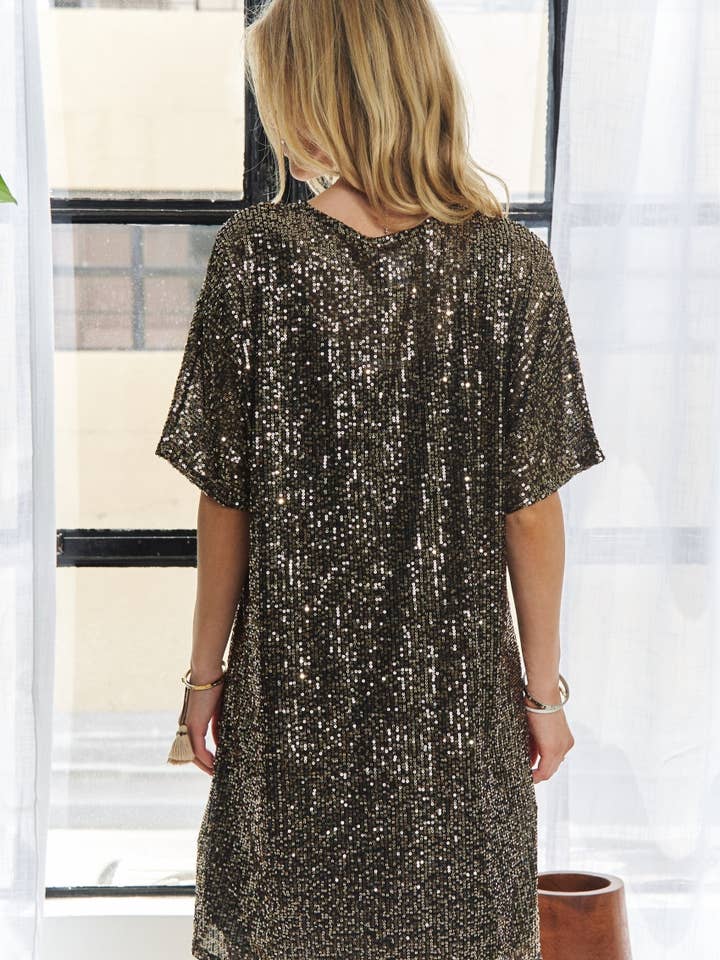 ADORA LA - Wholesale Dress - Women's - D7579_HE_ - DROP SHOULDER SEQUINS DRESS4