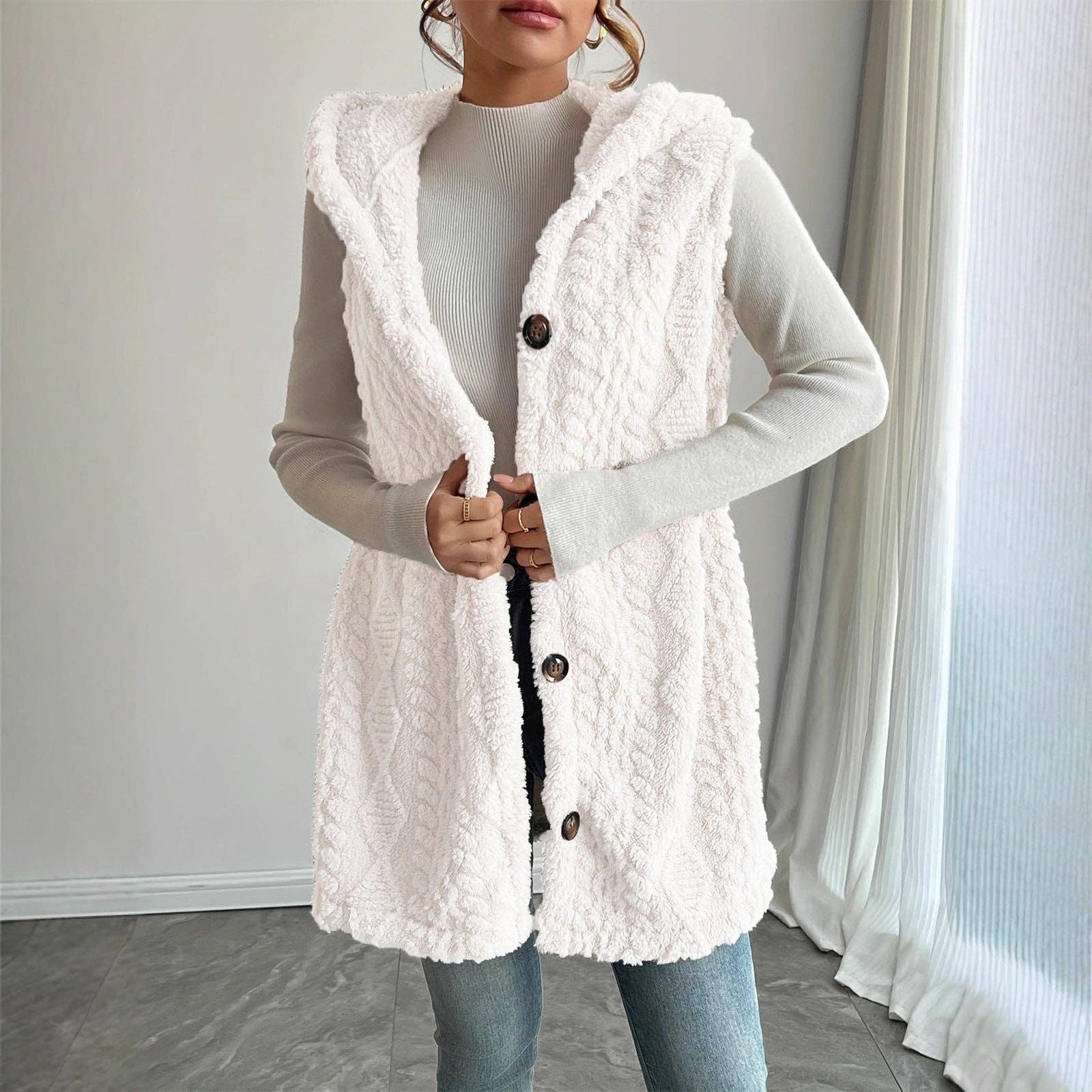 EmberLoom – wholesale Väst - Dam – Damväst i vändbar fuskpäls med knappar9