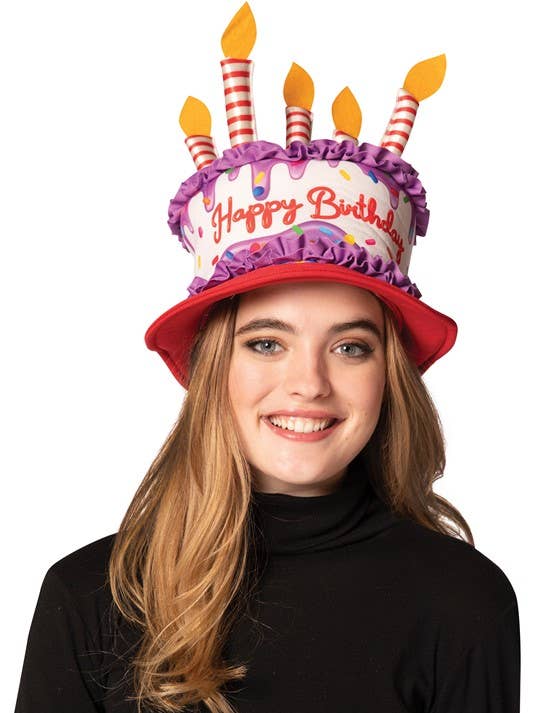 Chapeau à gâteau d'anniversaire, violet/rouge pour la vente par Rasta Imposta