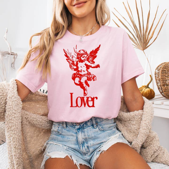 Camisola Gráfica de Amante Anjo Gráfico de Dia dos Namorados por atacado de Sam & Seb Co.