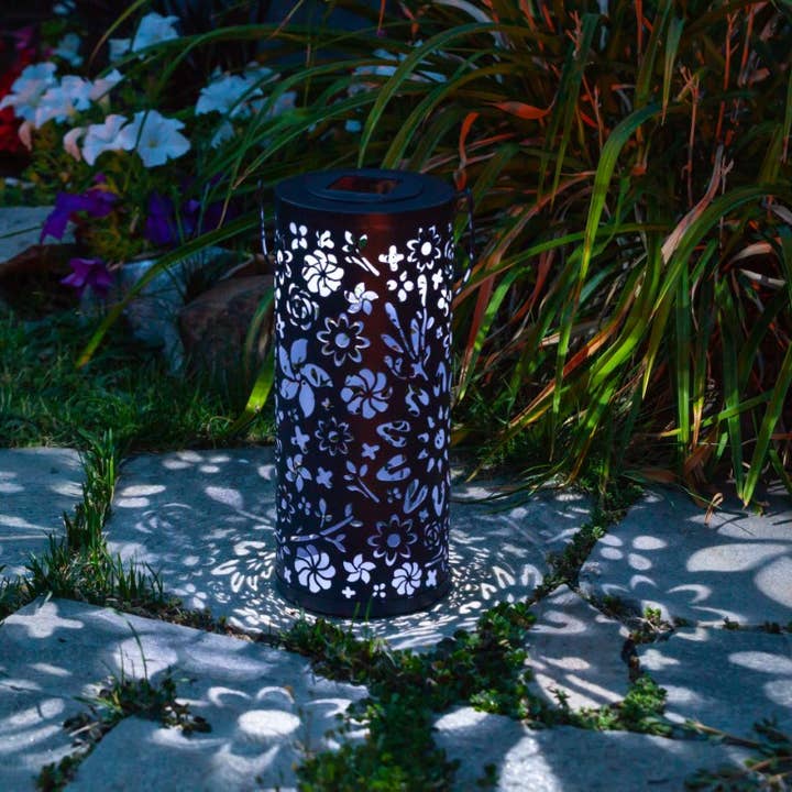 Allsop Home & Garden - Venta al por mayor Luces de exterior/césped - Lámpara solar exterior Metal Bloom de 30 cm - Azul medianoche17