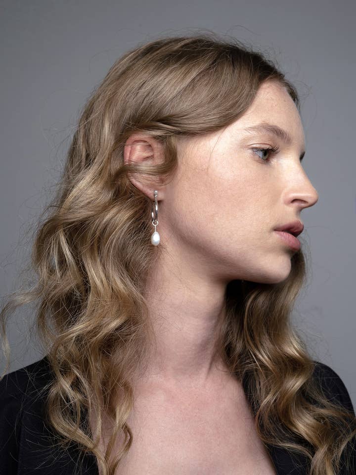 Pendientes Spell de plata esterlina 925 y perla para venta al por mayor de Skin Deep