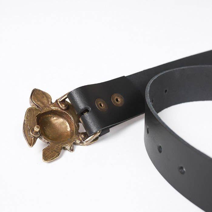 FIBBIA IN METALLO CON DETTAGLI FATTI A MANO e ulteriori Risultati per fibbie strass all'ingrosso. Resi gratuiti e termini di pagamento a 60 giorni su Faire in tendenza su Faire.