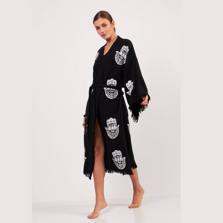 Kimono long Hamsa noir pour la vente par DNZ Textiel B.V.