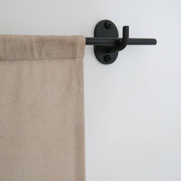 Upton - Wholesale Art print - NEMI | 48 x 63 | Organic Satin3