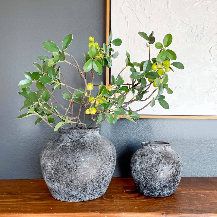 Hycroft Home Decor - Wholesale Vase - Athena Vintage-Style Ceramic Vase, High-End Home Accent