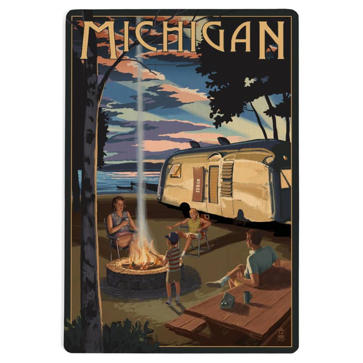 POSTAL DE MADERA Michigan, Retro Camper & Lake para venta al por mayor de Lantern Press