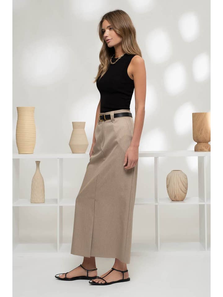 The Workshop Studio - Wholesale Knit Top - Women's - SLEEVELESS ROUND NECK SWEATER KNIT TOP