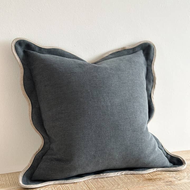 Ellenvale Trade – wholesale Throw pillow cover – Chloe Navy Scalloped 45x45 - Linen Blend3