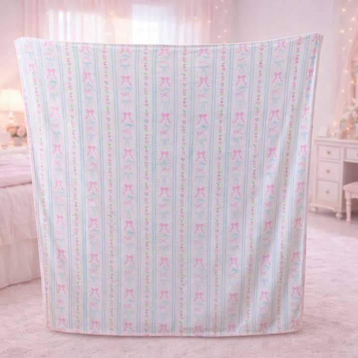Ace of Grace - Wholesale Bedding Blanket - Kids & Baby - Madelynn Grace Luxe Fleece Blankets1