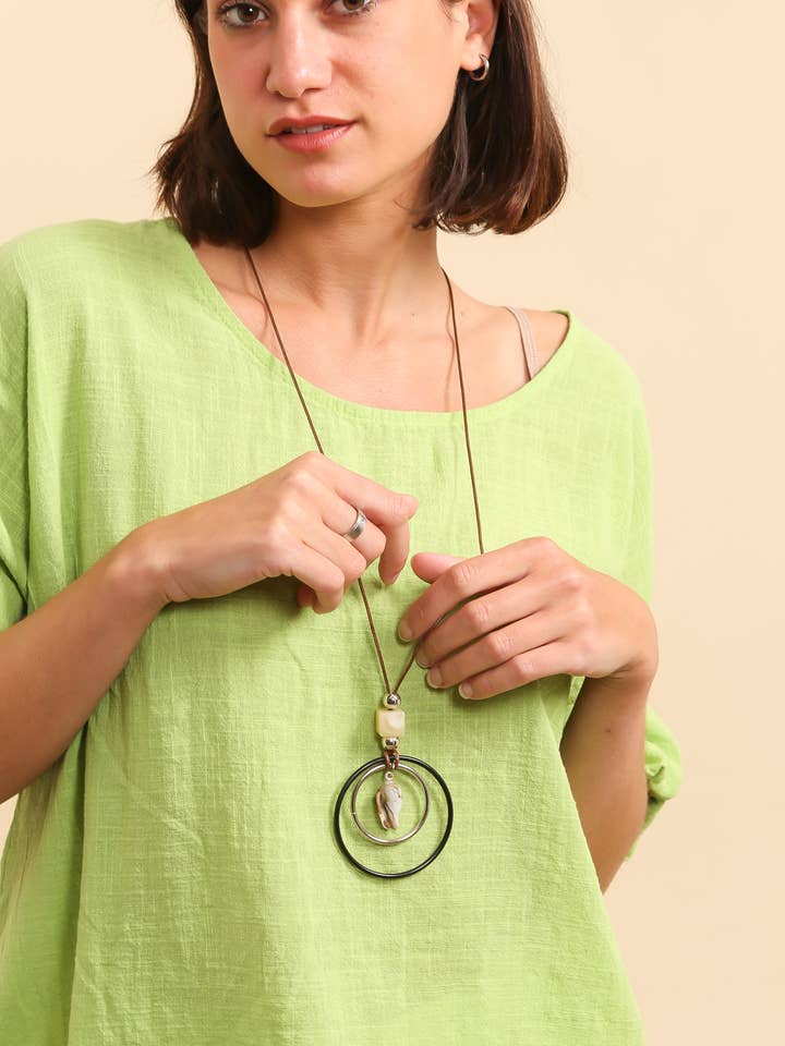 Lucky Nana - Wholesale T-Shirt - Women's - SP 21075 - Light solid cotton top with necklace
