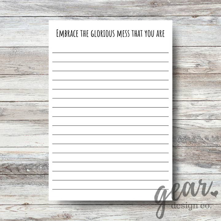 Umarme das herrliche Chaos, das du bist Notizblock für den Großhandel von Gearhart Design Co.