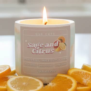 Vela de Soja de Salvia y Cítricos 5.50 Oz para venta al por mayor de Que Cute