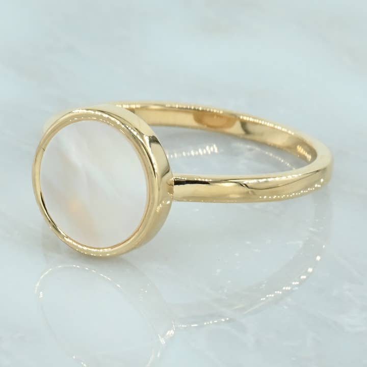 Ring with small mother-of-pearl stone 18K gold-plated for wholesale by MagJewel