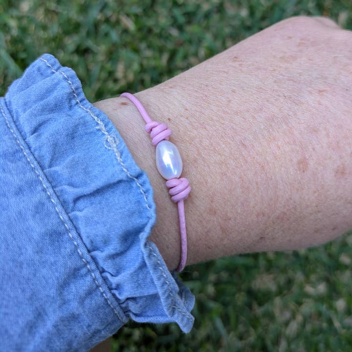 Bracelet en perles, bracelet réglable coulissant style campagnard. pour la vente par Samantha's Studio