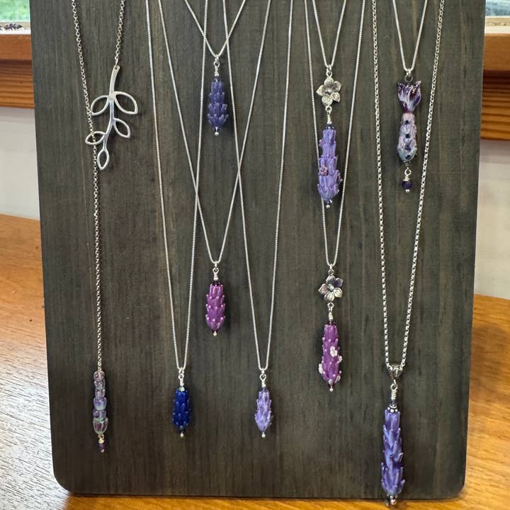 Lavender Beads - Wholesale Jewelry Stand & Display - Wooden Display for Lavender Pendants3