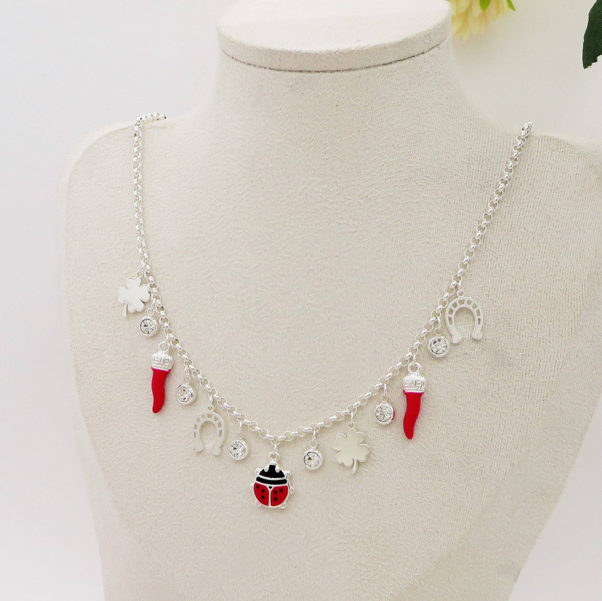 ACIER INOXYDABLE ARGENTÉ BONNE CHANCE Collier plaqué ARGENT ~ en ACIER INOXYDABLE avec breloques porte-bonheur en vente sur Faire0